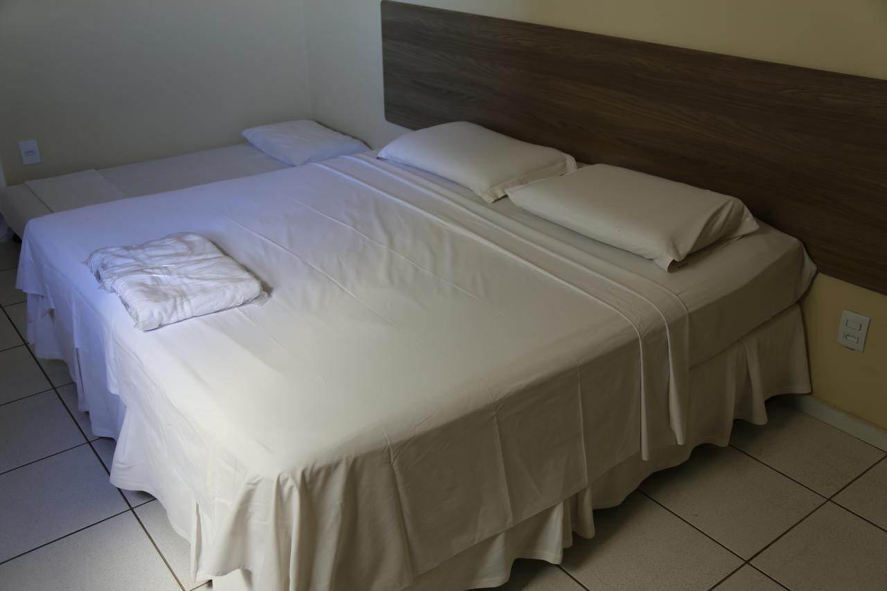 Hotel Melo มอนเตสกลารอส ภายนอก รูปภาพ
